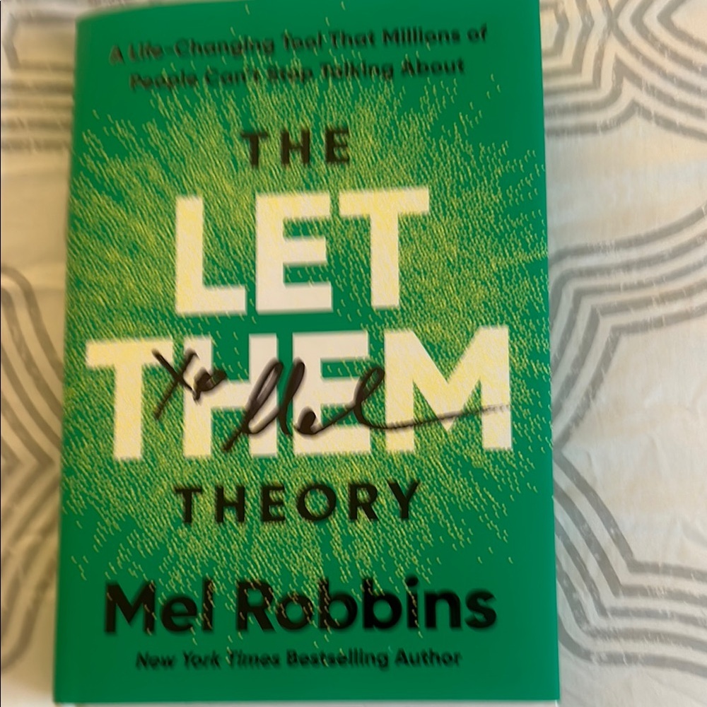 COPY - SIGNED !The Let Them Theory by Mel Robbins
Makes a great gift for Mel’s …